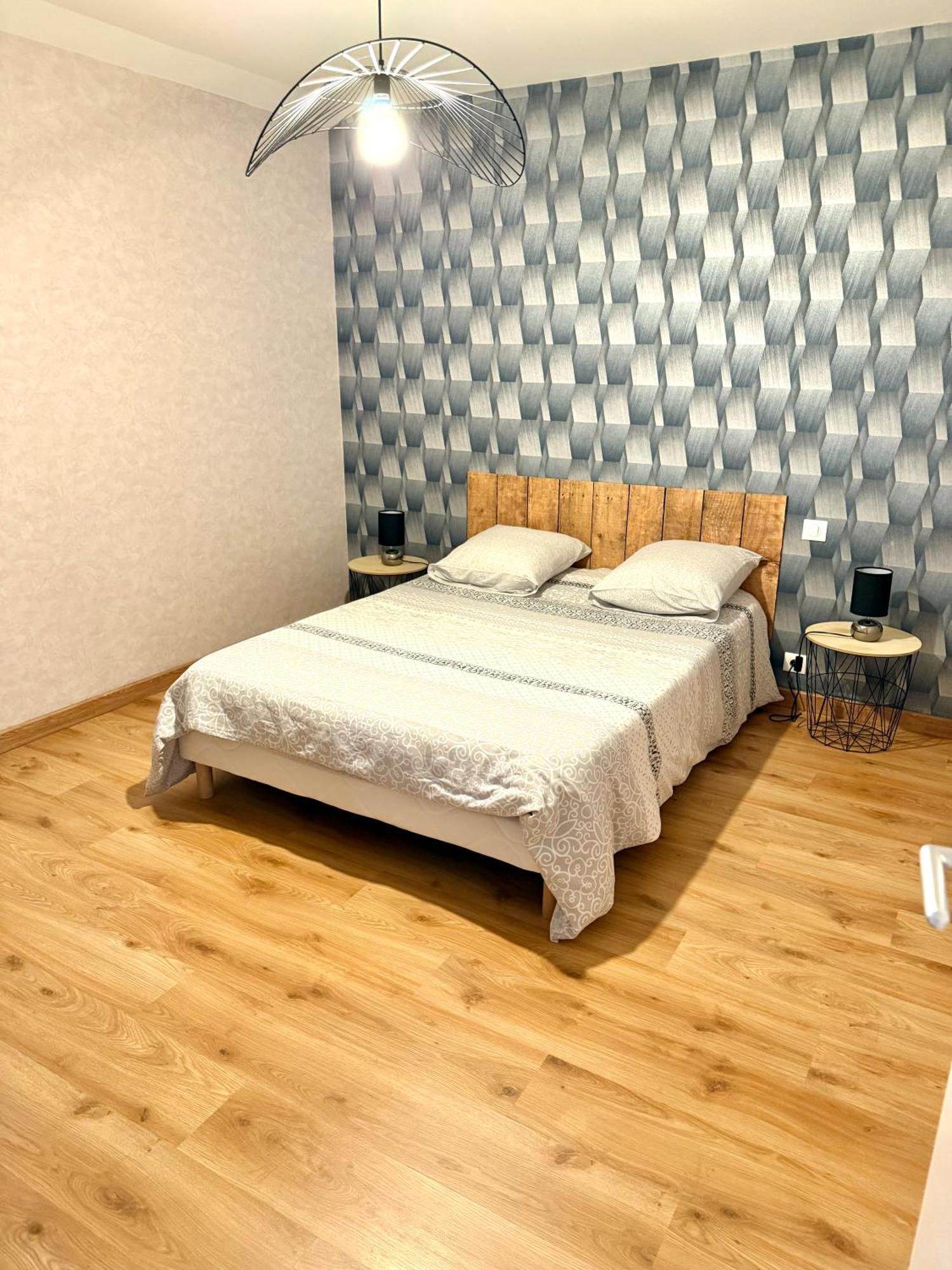 דירות Saint-Laurent-sur-Saone Le Petit Phuket מראה חיצוני תמונה